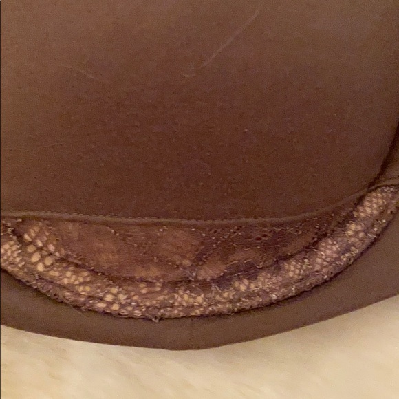 VS gray bra 34D - Picture 3 of 5